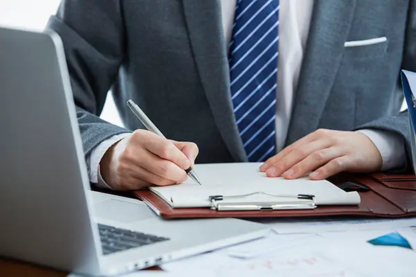 为什么要选法律顾问工作