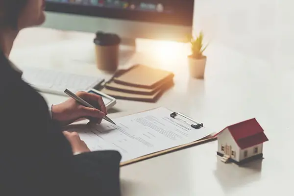 透露标底违反什么法律